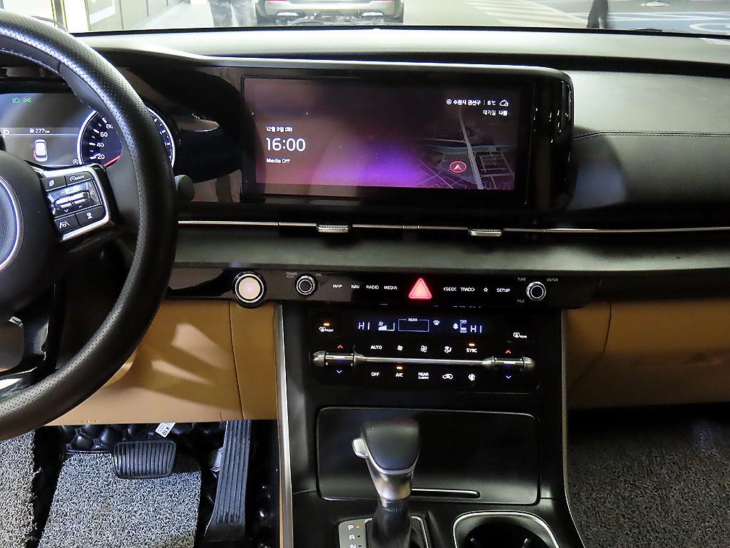 KIA Carnival - Vista 12