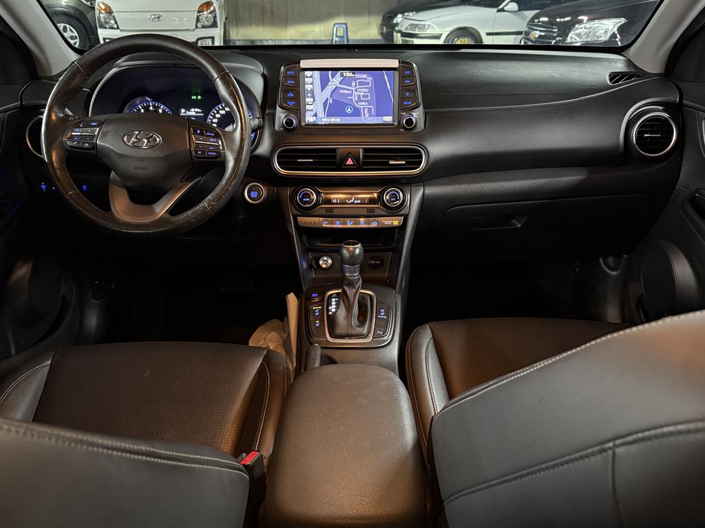 HYUNDAI Kona - Vista 7