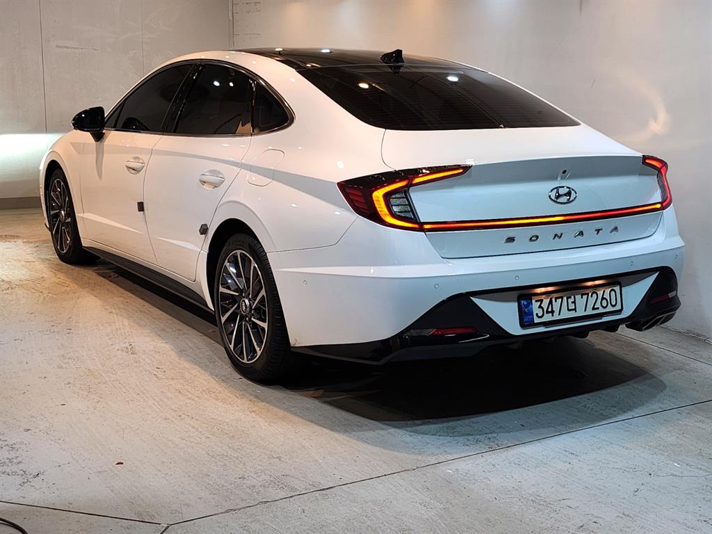 HYUNDAI Sonata - Vista 4