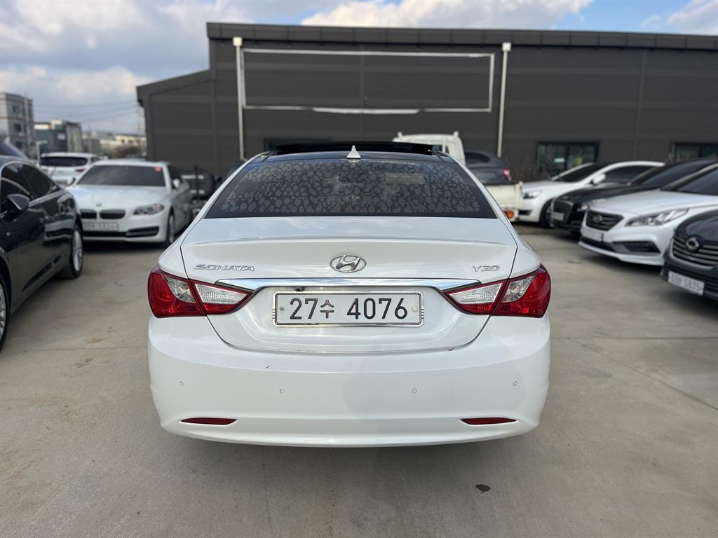 HYUNDAI Sonata - Vista 6