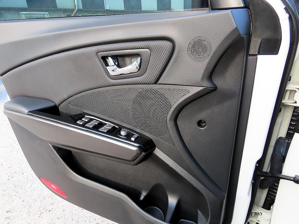 Ssangyong Tivoli - Vista 11