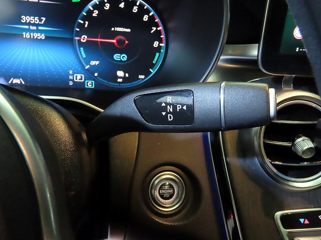 Mercedes Benz GLC Class - Vista 12