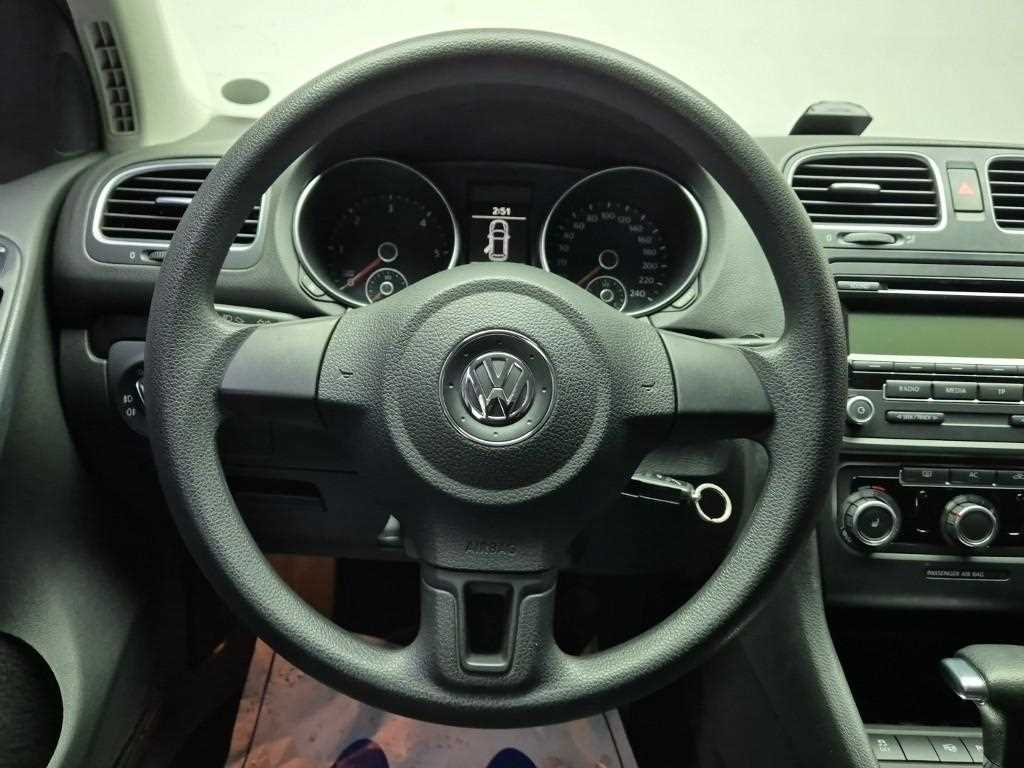 Volkswagen Golf - Vista 9