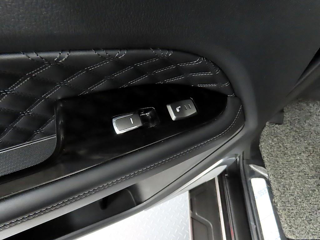 Ssangyong Rexton - Vista 12