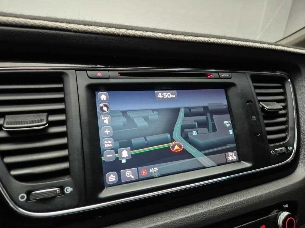 KIA Carnival 2016 Gris - Importación desde Corea - HF Imports Iquique - Foto 14