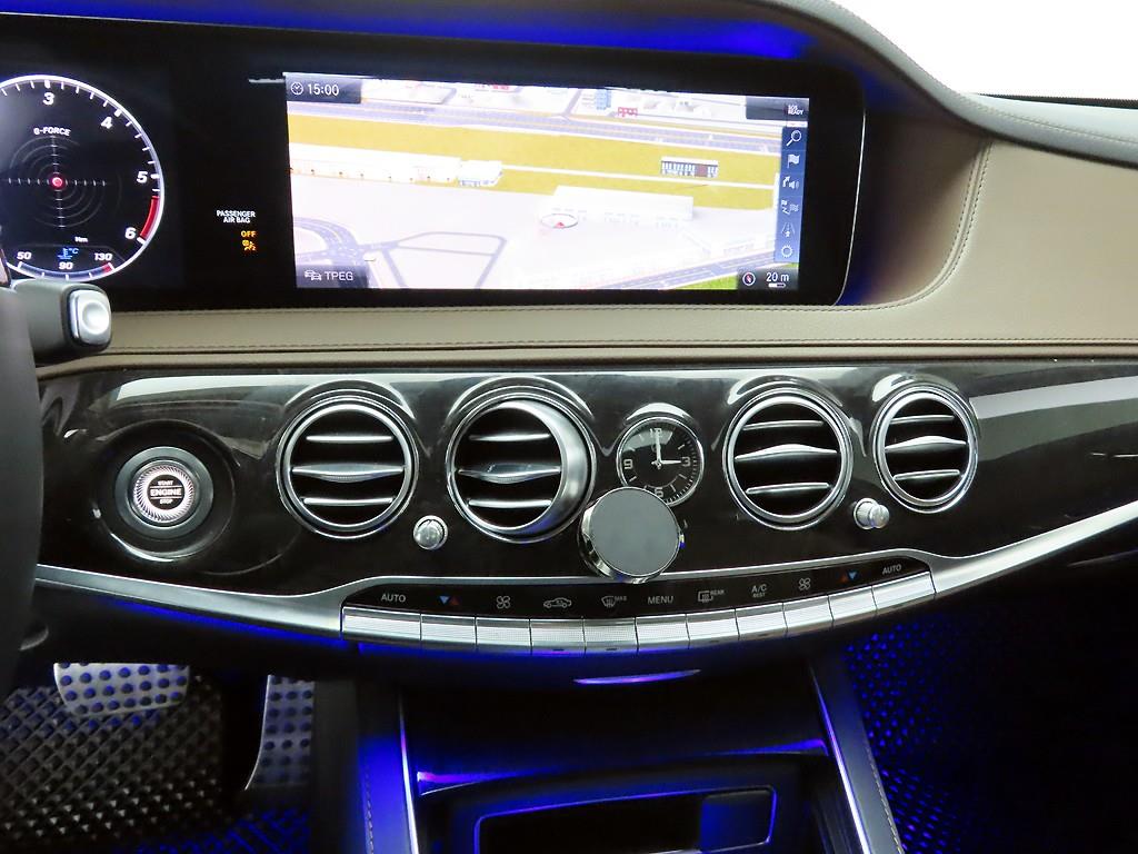 Mercedes Benz S Class - Vista 9