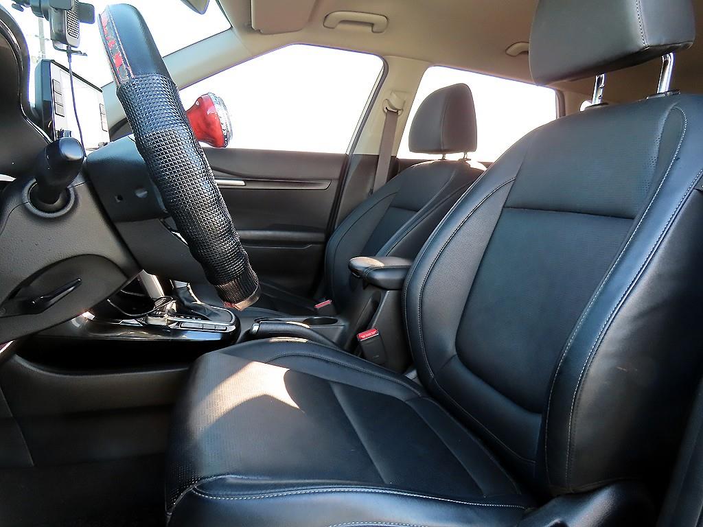 KIA Seltos - Vista 5