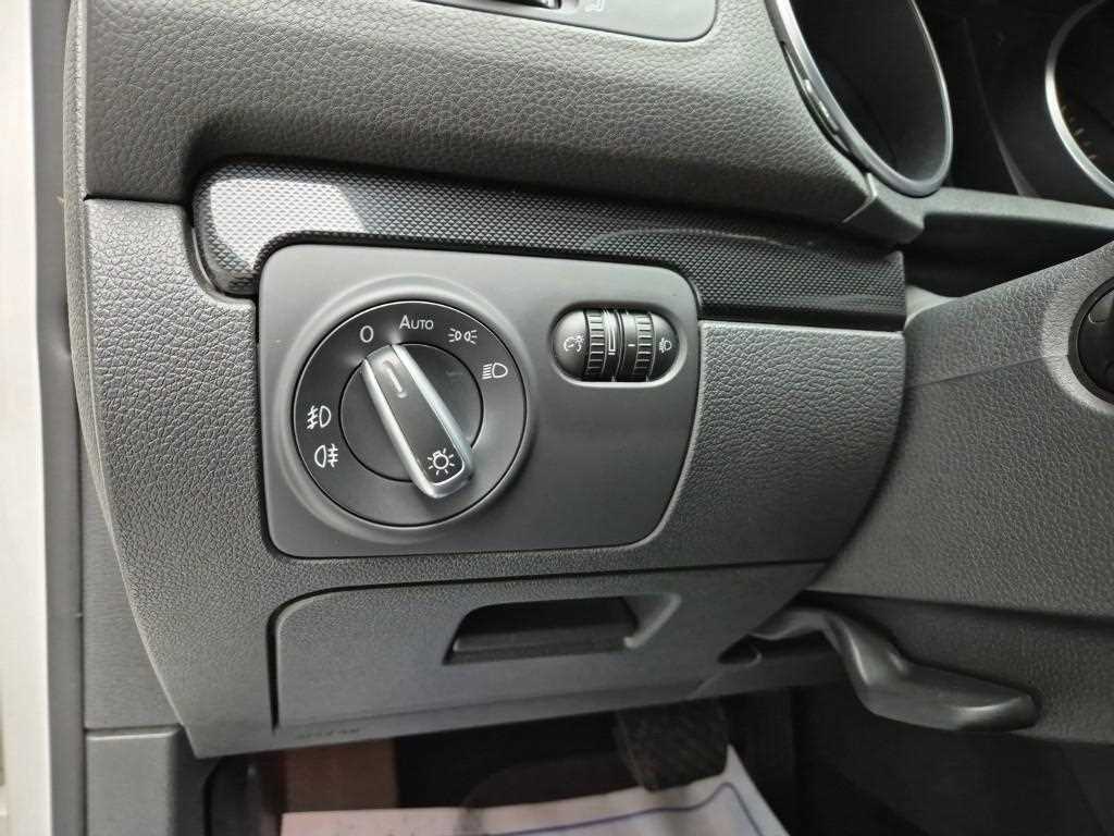 Volkswagen Golf 2011 Blanco - Importación desde Corea - HF Imports Iquique - Foto 15