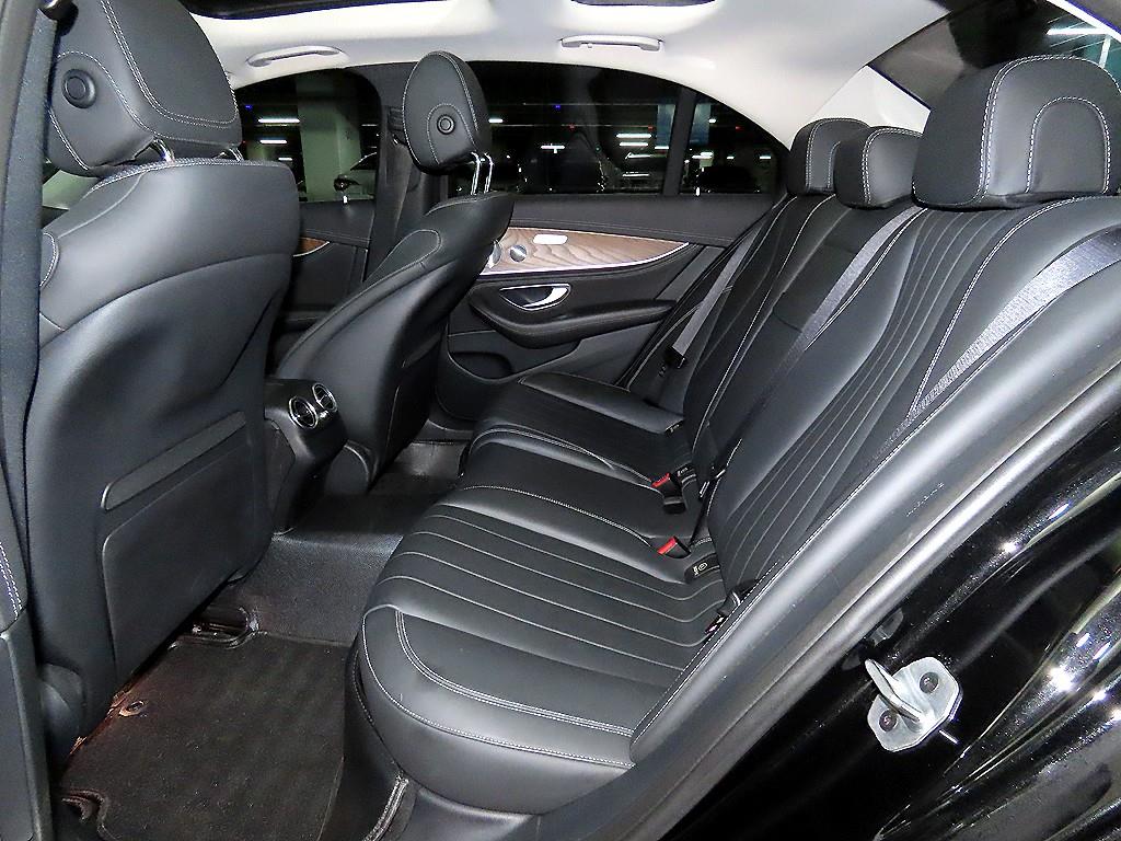 Mercedes Benz E class - Vista 7