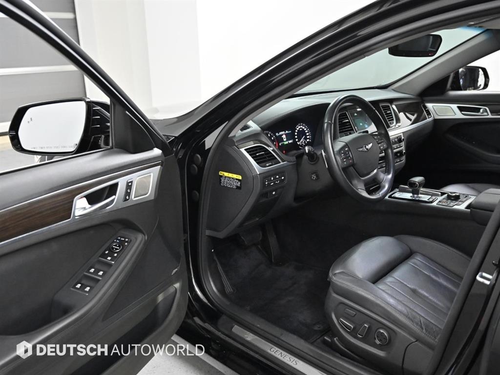 Genesis G80 - Vista 10