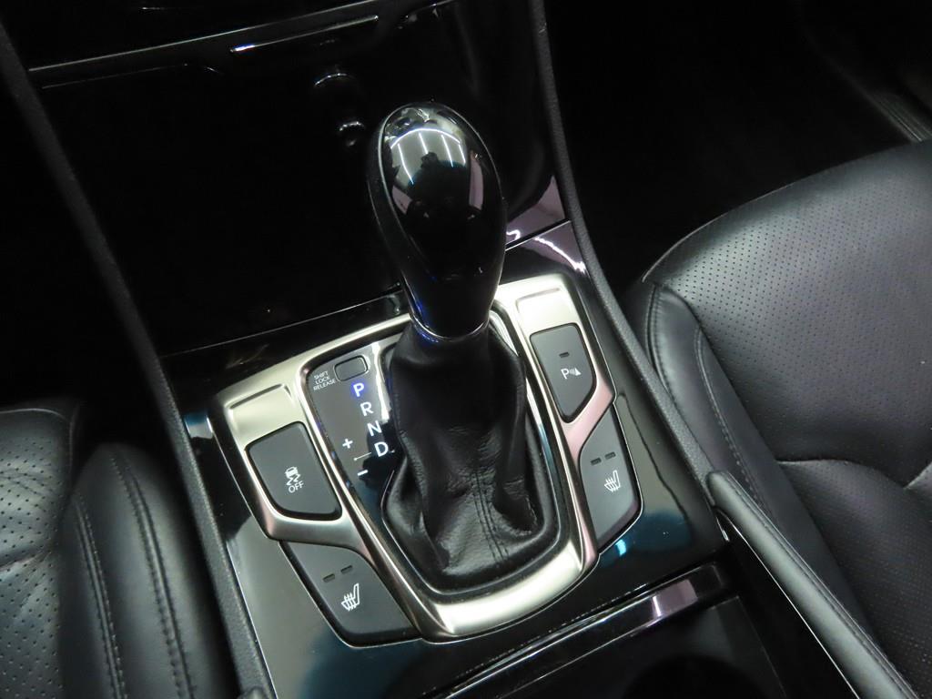 HYUNDAI Grandeur - Vista 12