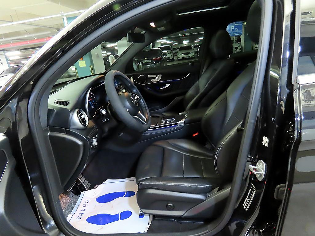 Mercedes Benz GLC Class - Vista 6