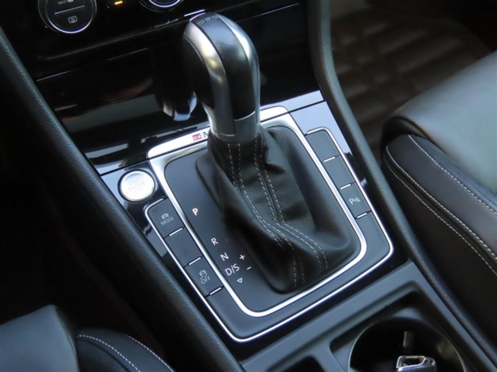 Volkswagen Golf - Vista 11