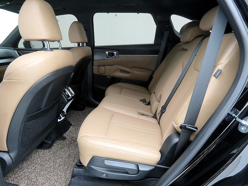 KIA Sorento - Vista 7