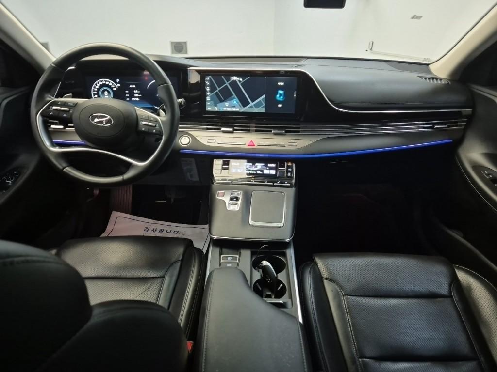 HYUNDAI Grandeur - Vista 7