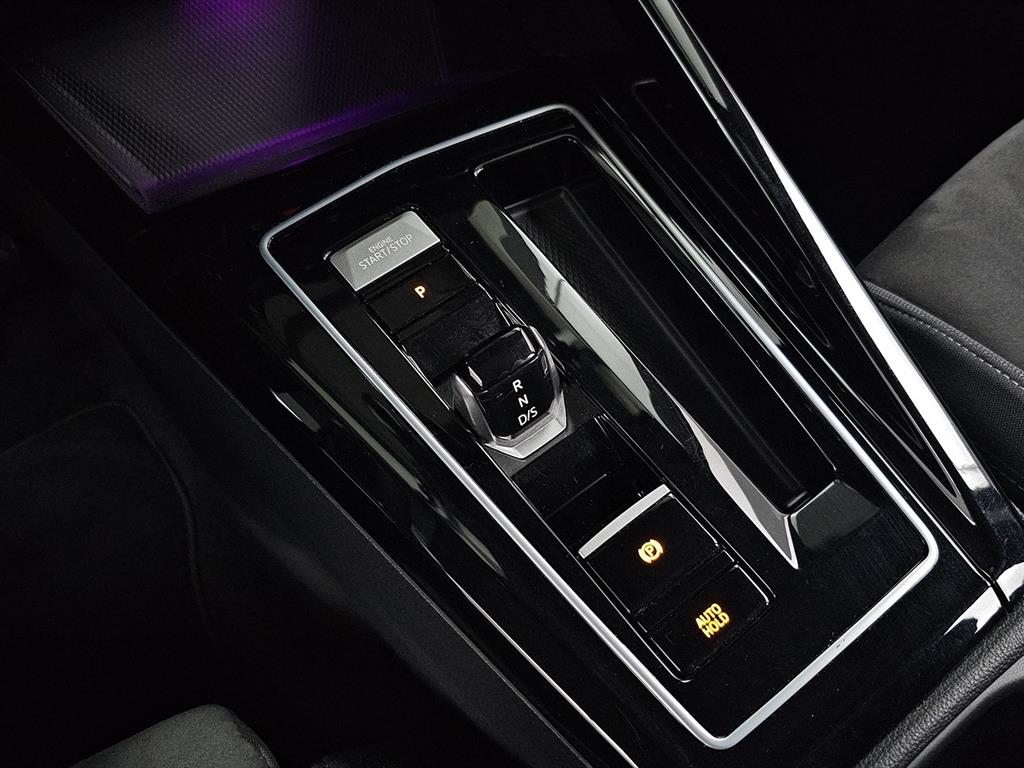 Volkswagen Golf - Vista 9