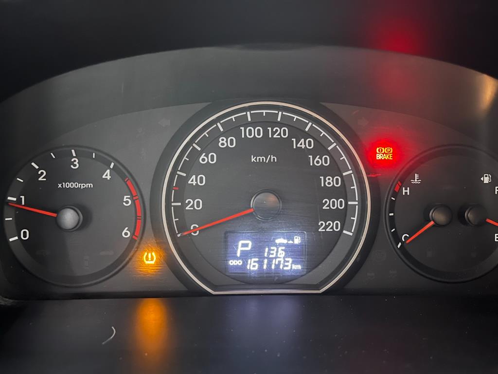 HYUNDAI Starex - Vista 8