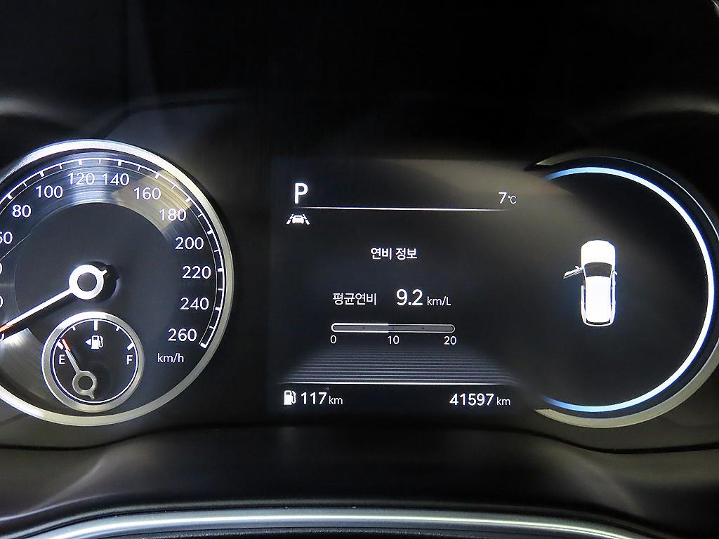 Genesis GV80 - Vista 9