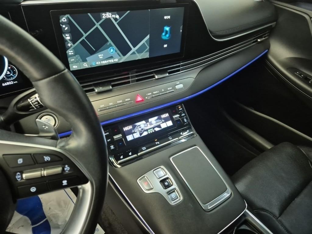 HYUNDAI Grandeur - Vista 10