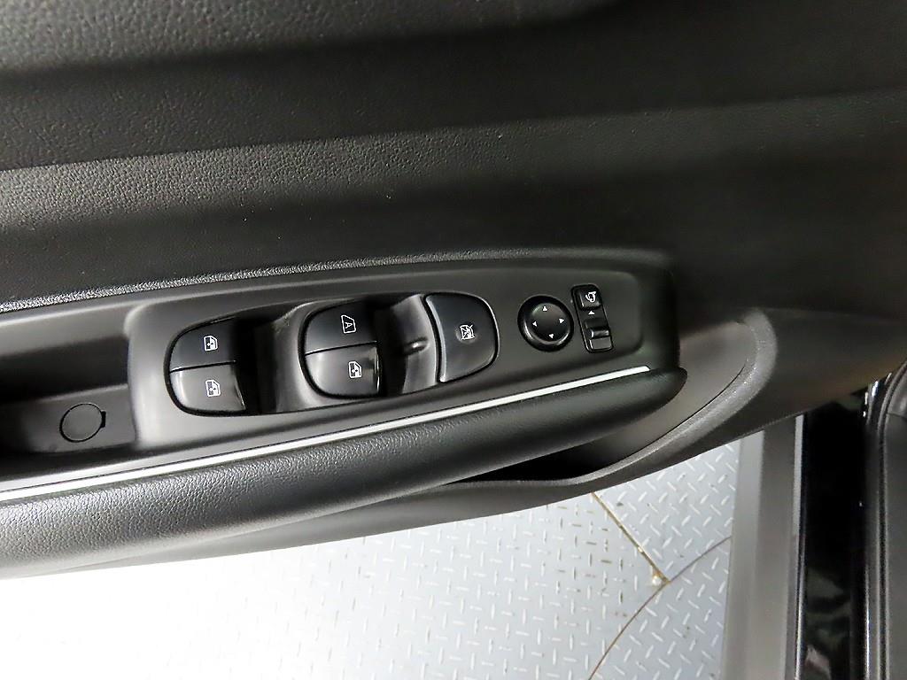 SAMSUNG QM6 - Vista 11