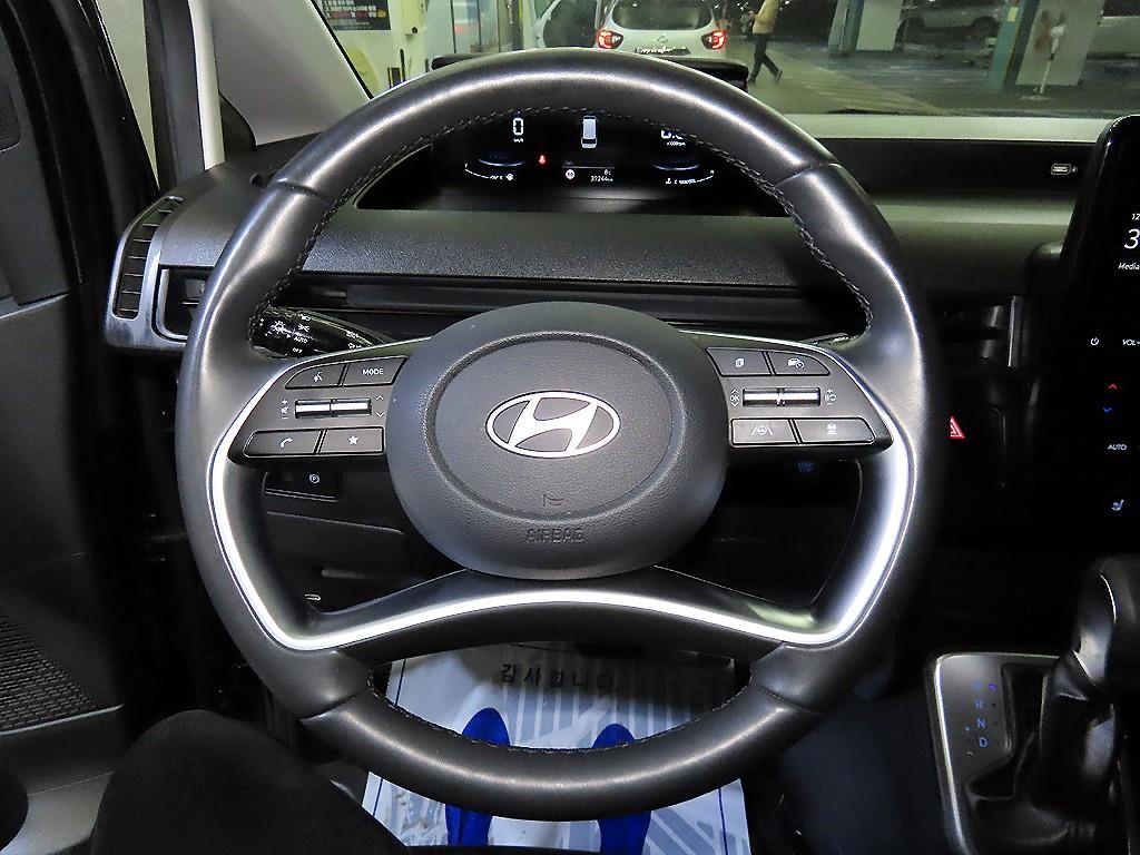 HYUNDAI Staria - Vista 9