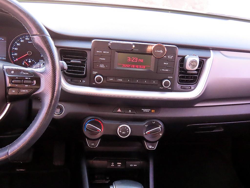 KIA Stonic - Vista 10