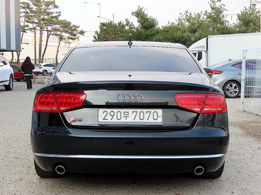 Audi A8 - Vista 4