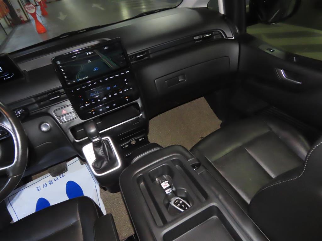 HYUNDAI Staria 2022 Negro - Importación desde Corea - HF Imports Iquique - Foto 13