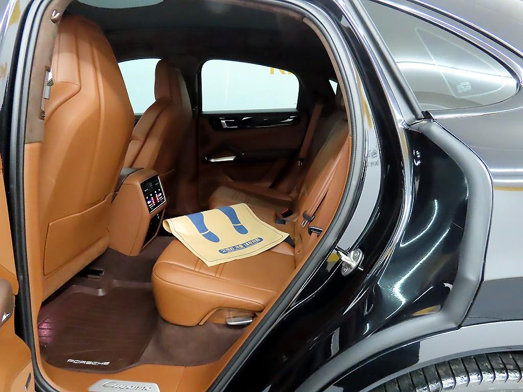 Porsche Cayenne - Vista 6