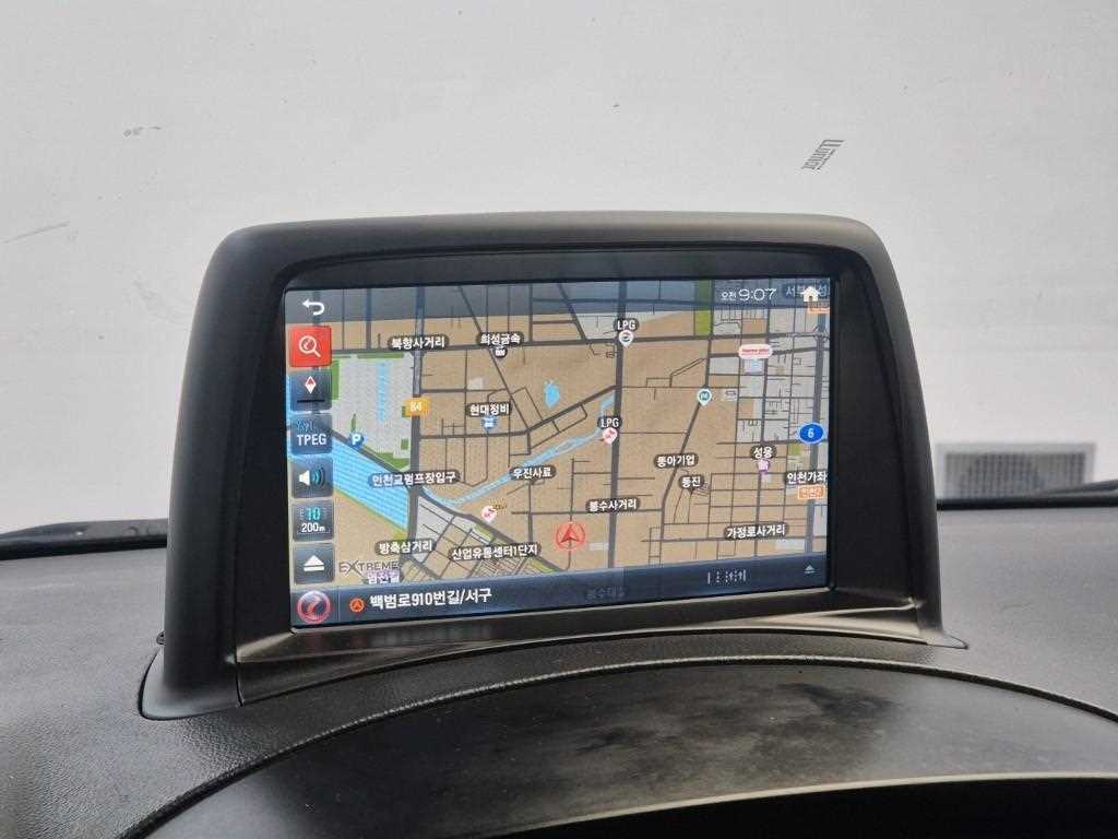 HYUNDAI Starex 2016 Gris - Importación desde Corea - HF Imports Iquique - Foto 13