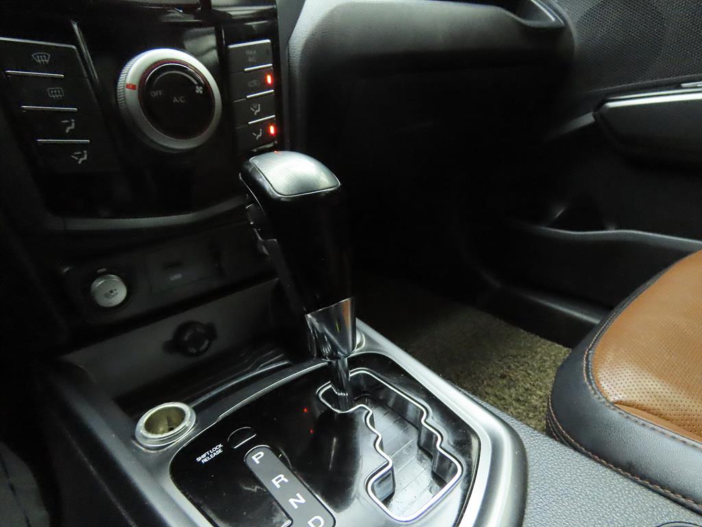 Ssangyong Tivoli - Vista 11