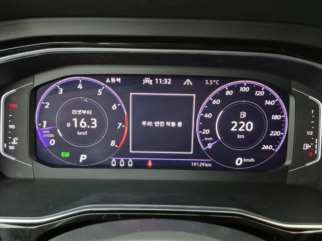 Volkswagen Jetta - Vista 7