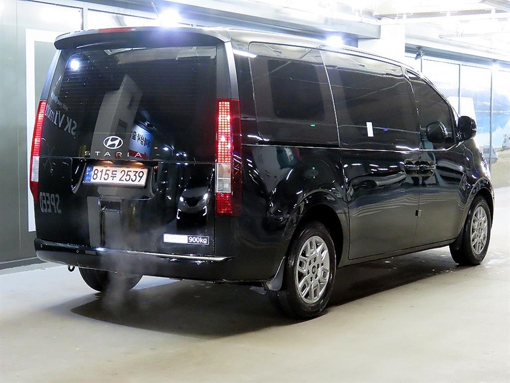 HYUNDAI Staria - Vista 4