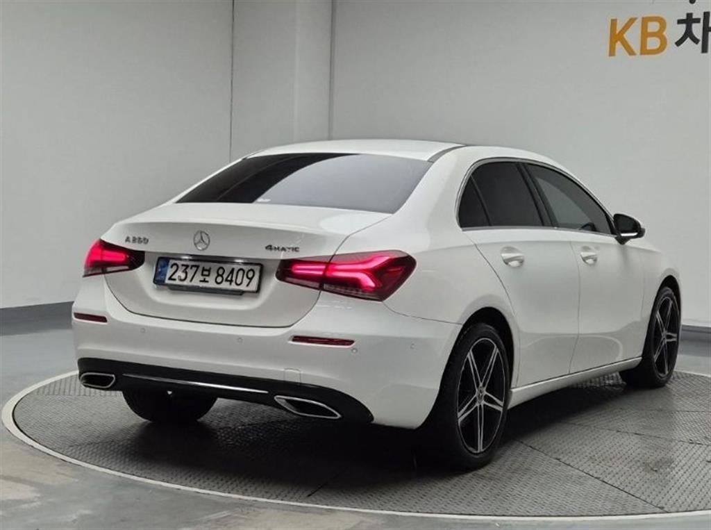 Mercedes Benz A Class - Vista 4