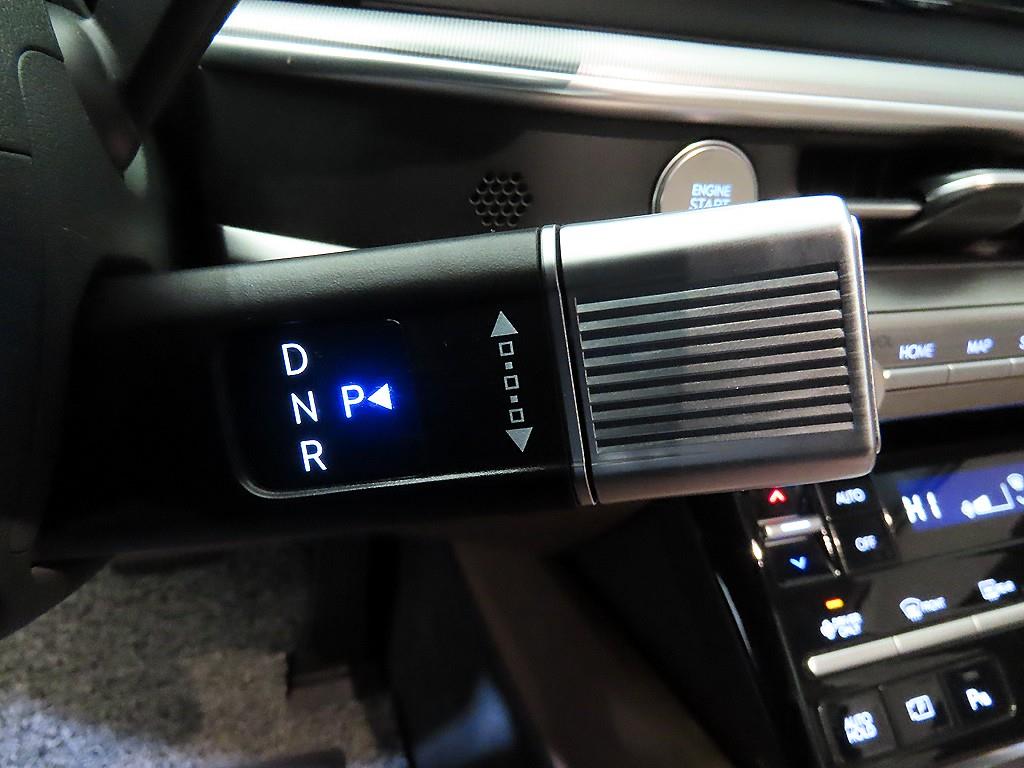 HYUNDAI Grandeur - Vista 12