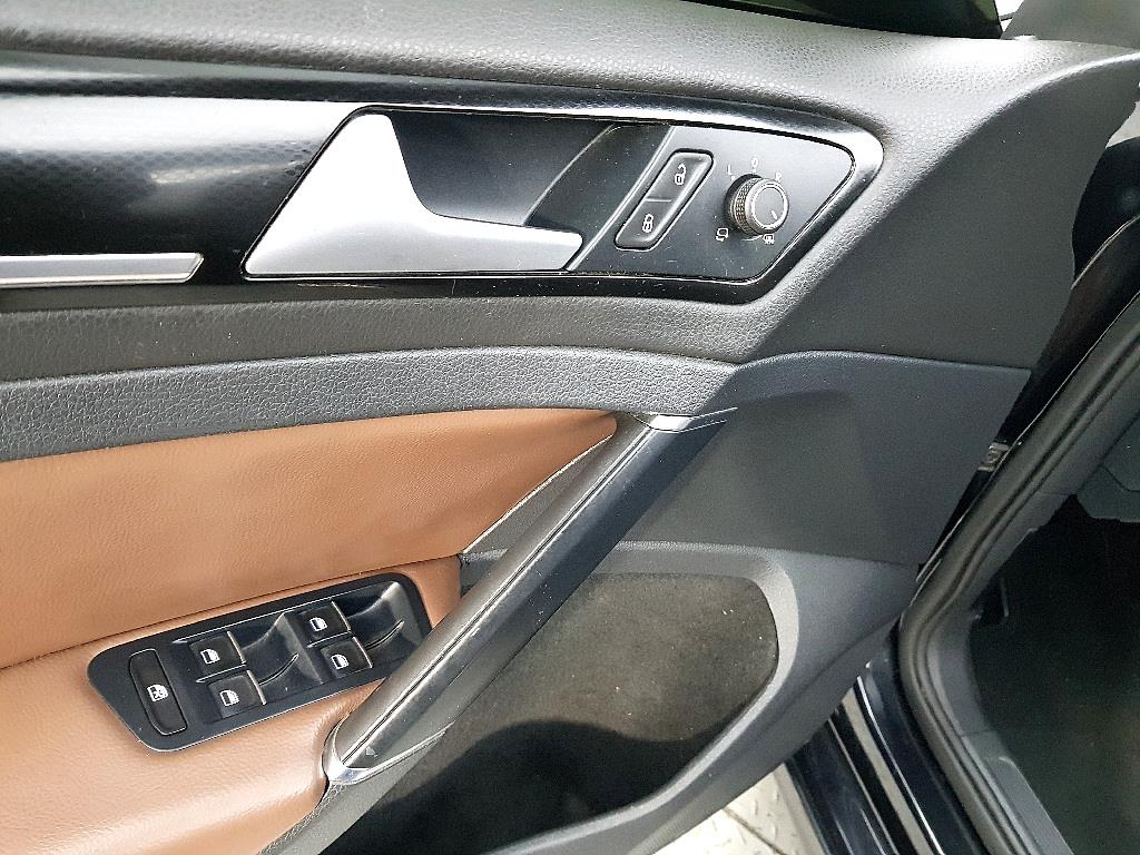 Volkswagen Golf - Vista 11