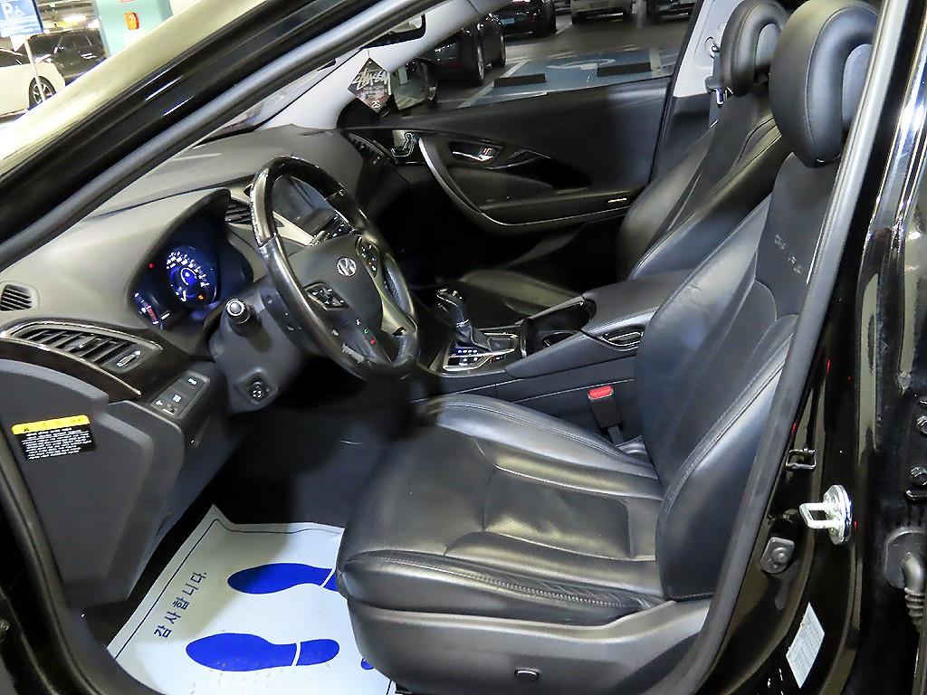 HYUNDAI Grandeur - Vista 6