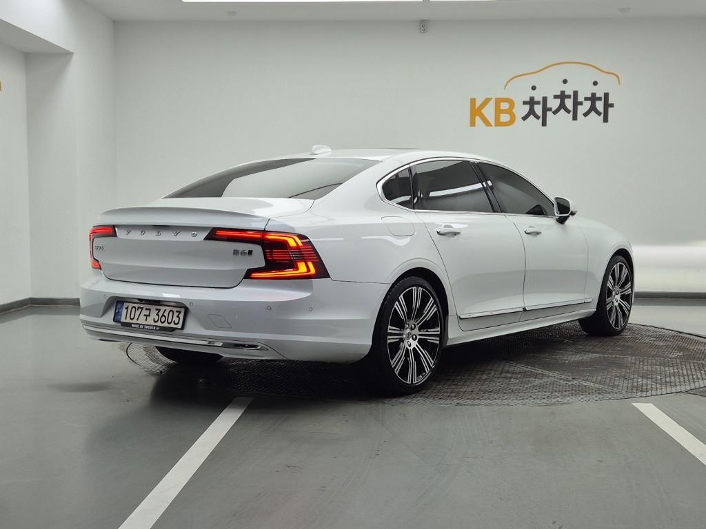 Volvo S90 - Vista 4