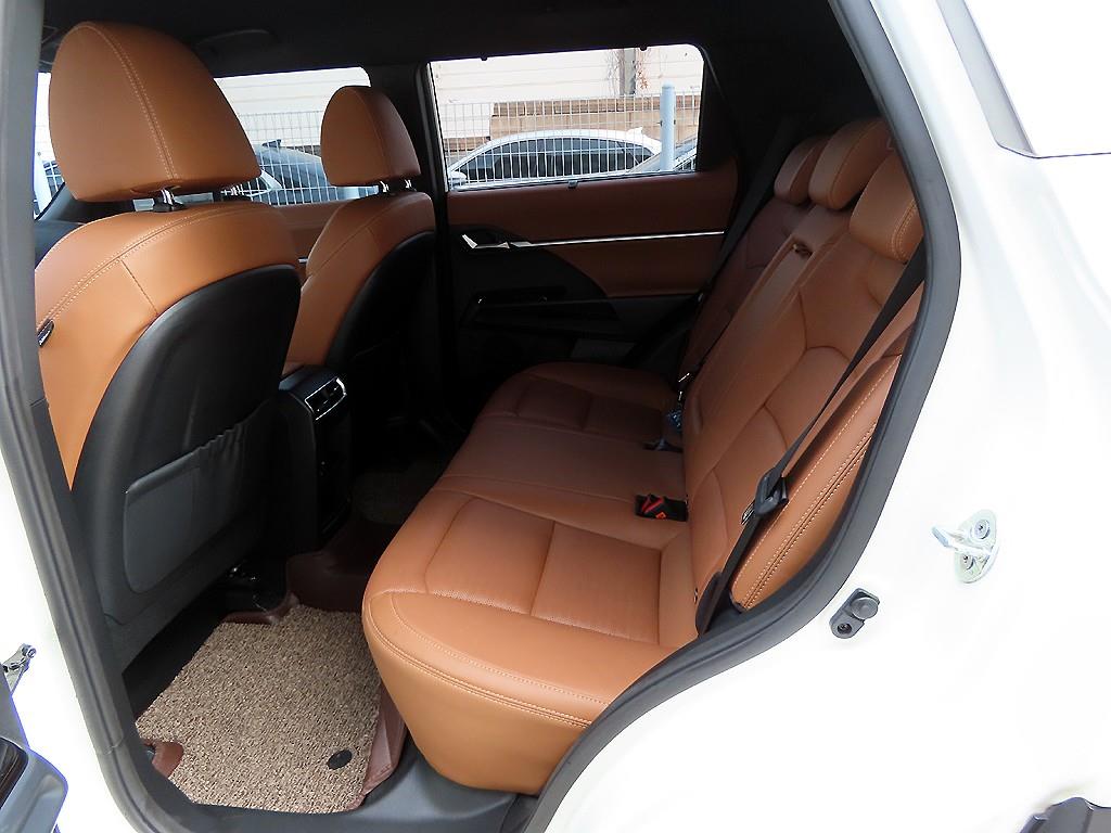 Ssangyong Torres - Vista 6