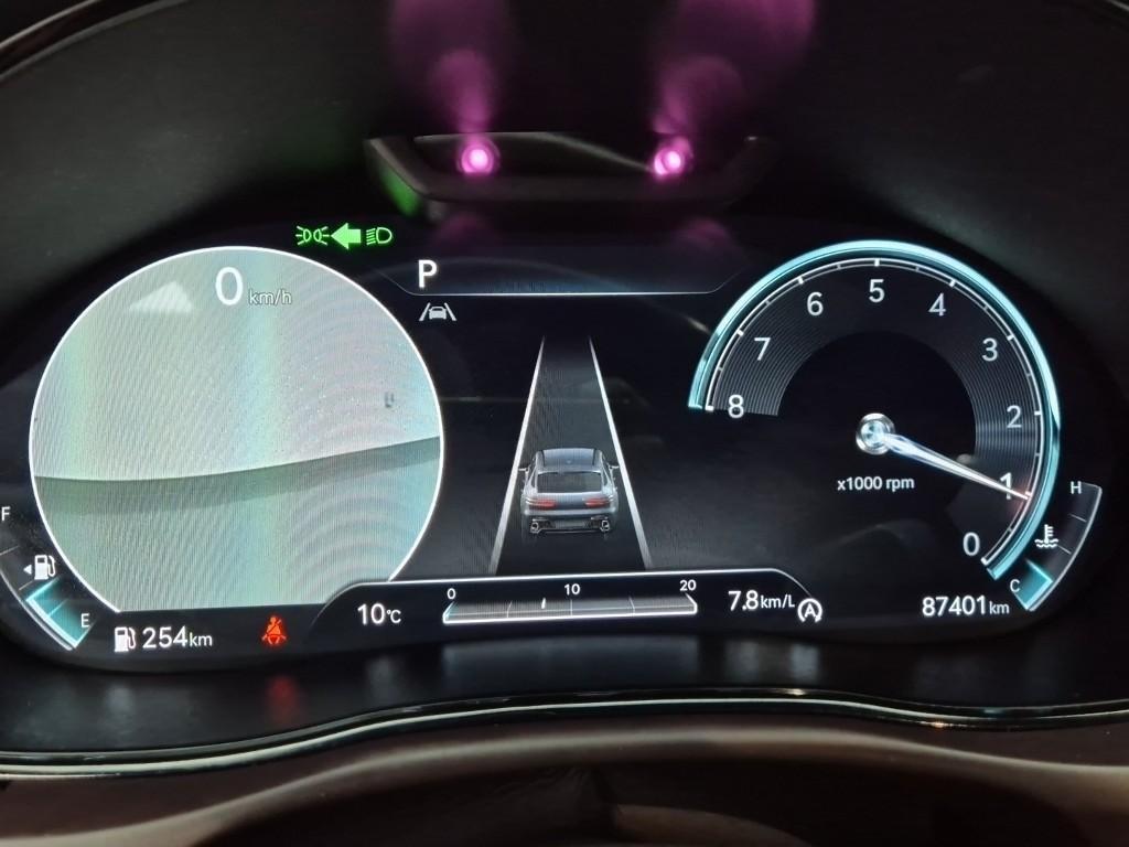 Genesis GV70 - Vista 6