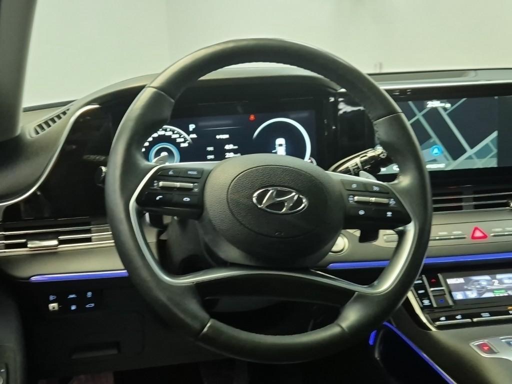 HYUNDAI Grandeur - Vista 9