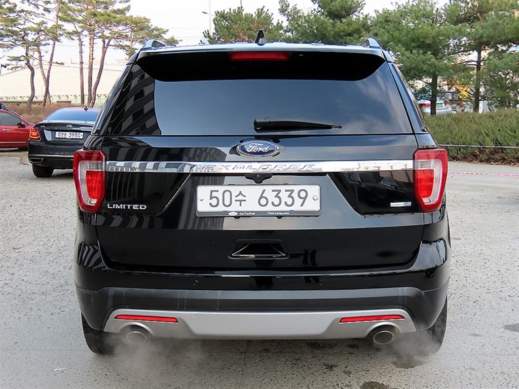 Ford Explorer - Vista 4