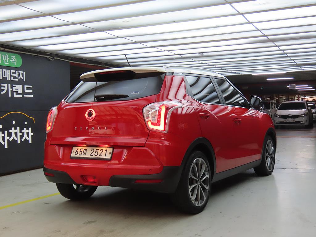 Ssangyong Tivoli - Vista 4