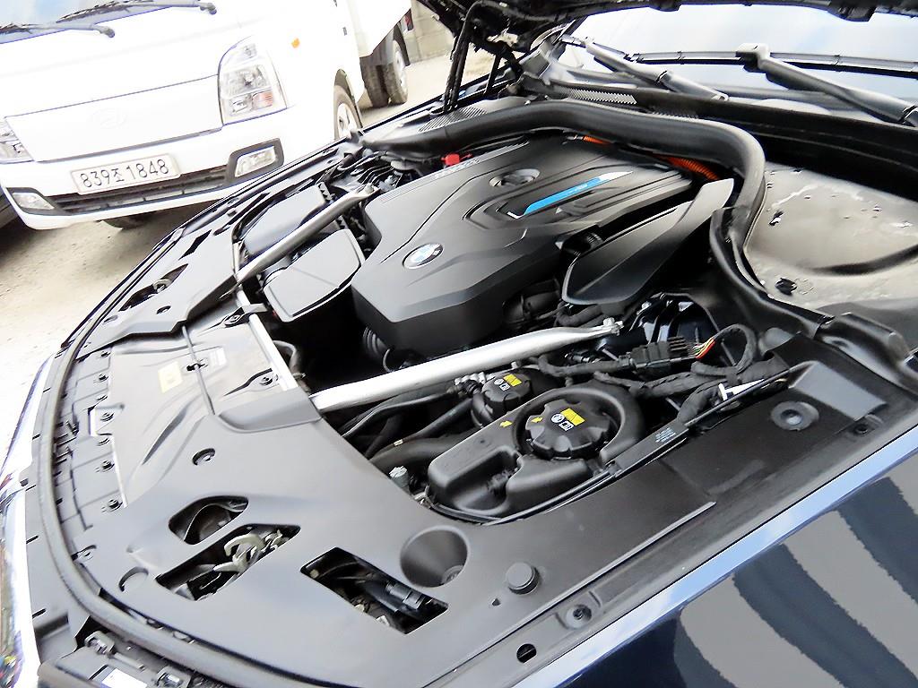 BMW 5 Series 2022 Negro - Importación desde Corea - HF Imports Iquique - Foto 19