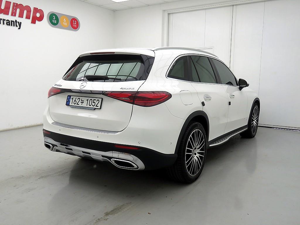 Mercedes Benz GLC Class - Vista 4