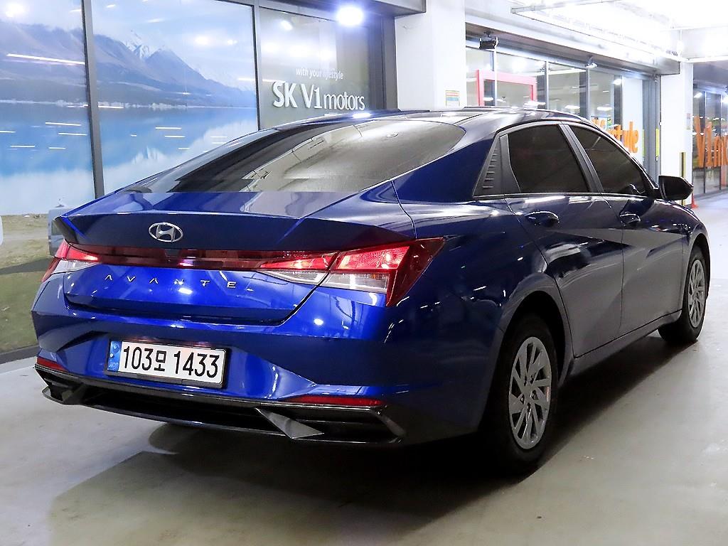 HYUNDAI Avante - Vista 4