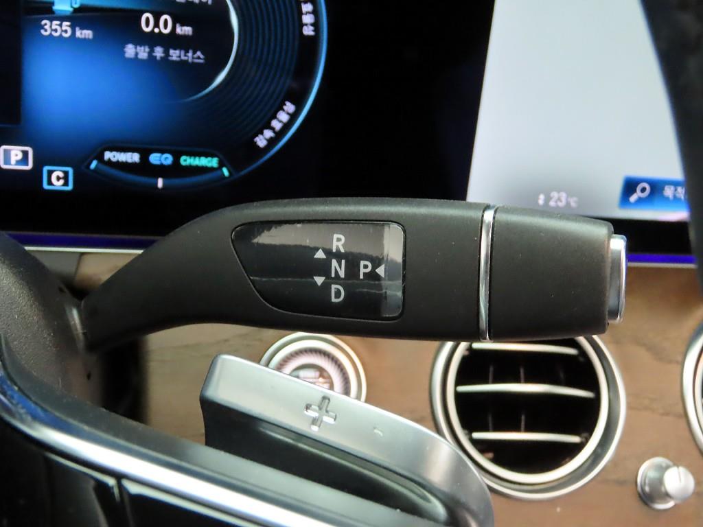 Mercedes Benz E class - Vista 11