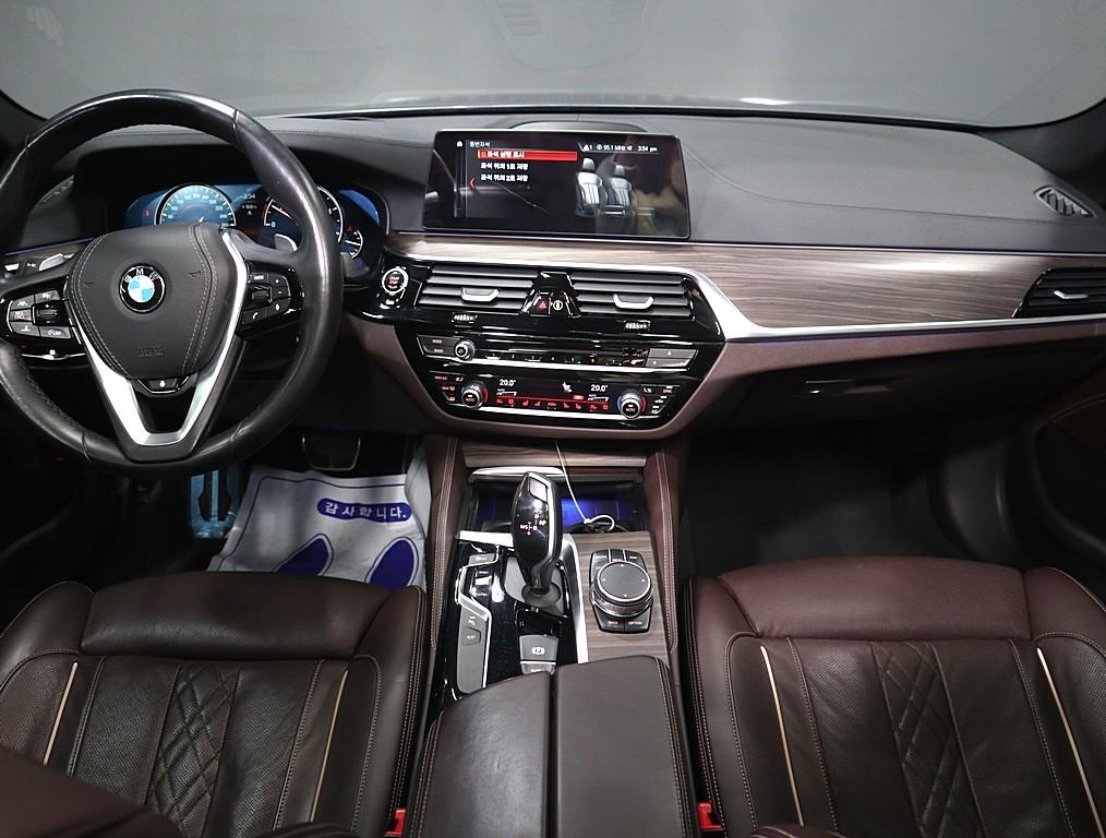 BMW 5 Series - Vista 5