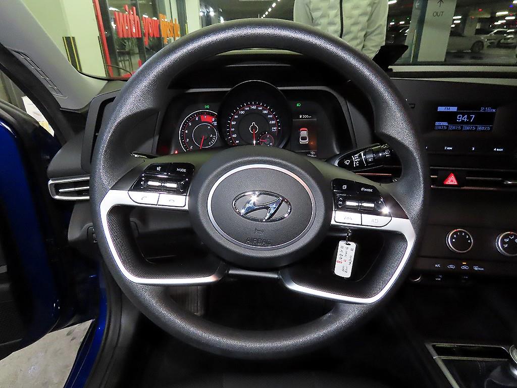 HYUNDAI Avante - Vista 8