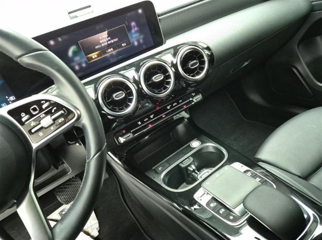 Mercedes Benz A Class - Vista 10